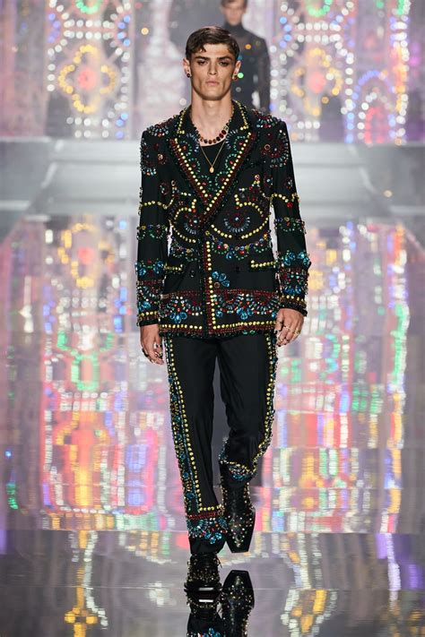 dolce gabbana menswear 2022|Dolce & Gabbana runway line suits.